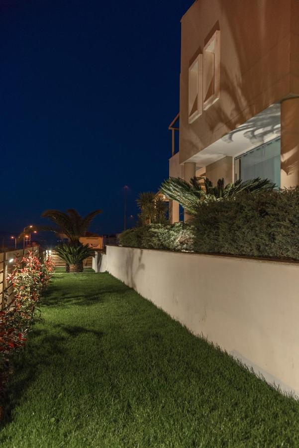 Villa Luminous Nea Iraklitsa 外观 照片