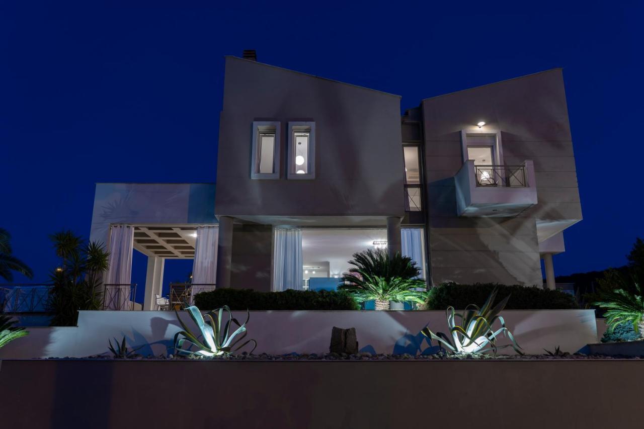 Villa Luminous Nea Iraklitsa 外观 照片